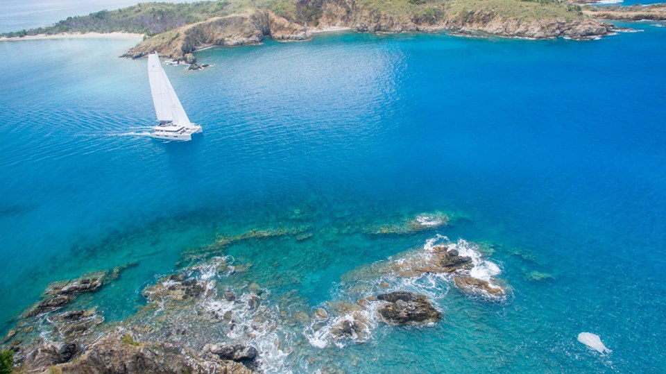 catamaran_le_reve_drone_reef catamaran_le_reve_drone_reef