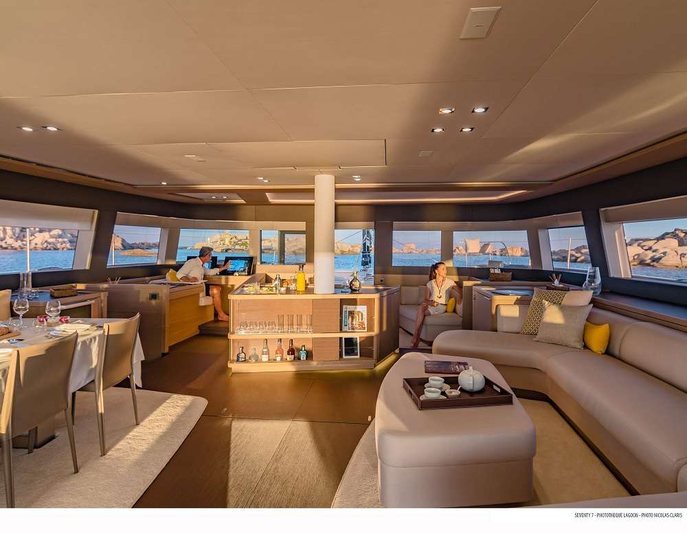 catamaran_tell_star_salon catamaran_tell_star_salon