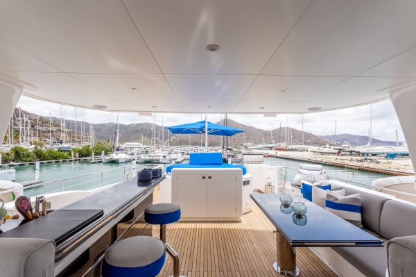 motoryacht_angeleys_flybridge-1