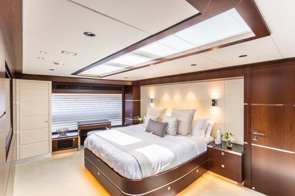 motoryacht_angeleys_master_suite-1