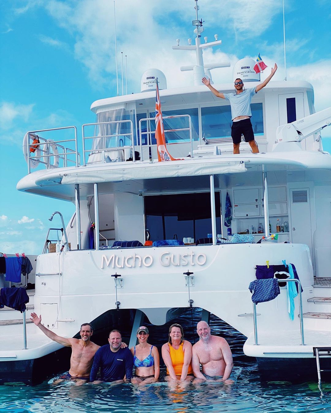 Catamaran_Mucho_Gusto_FB Catamaran_Mucho_Gusto_FB
