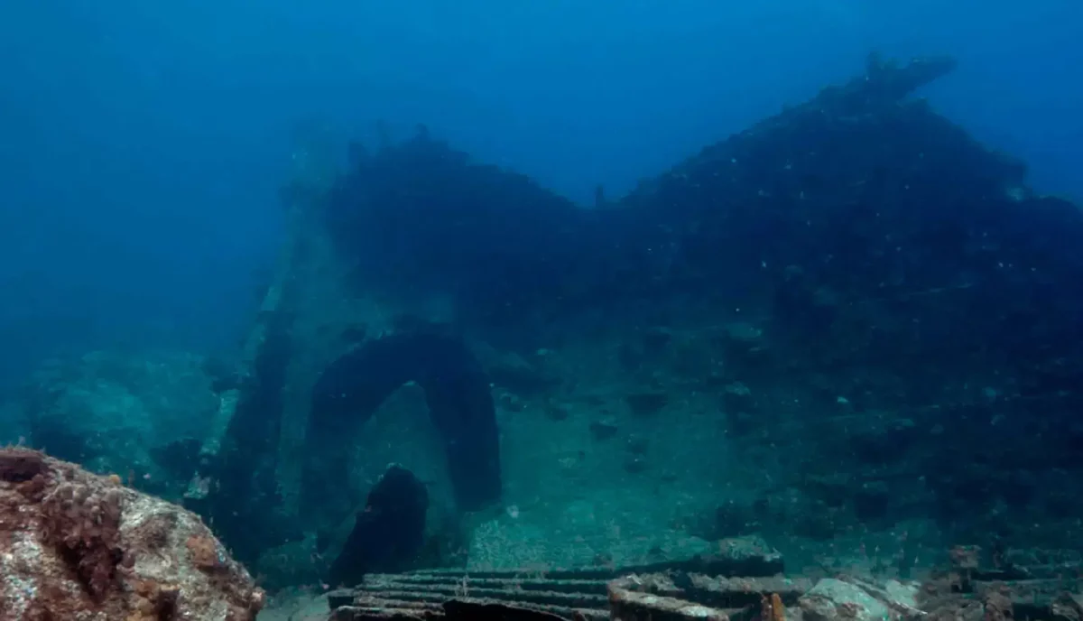 Wide view of the shallow section of the RMS Rhone wreck hull in the British Virgin Islands