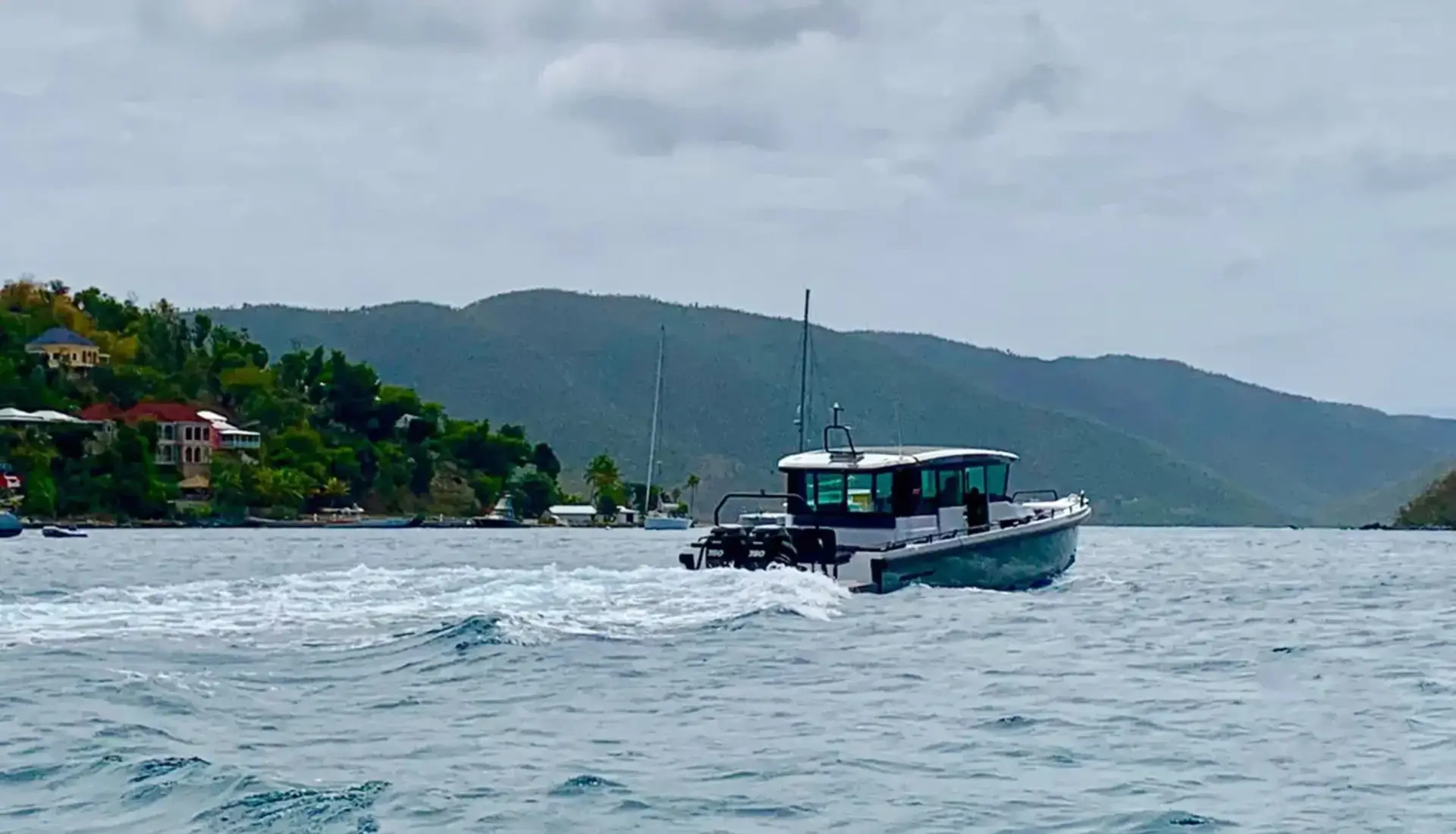 Private water taxi transfer from St Thomas to the BVI
