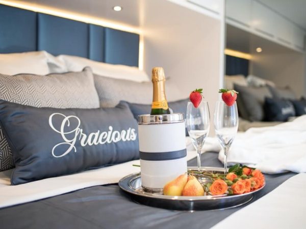 Catamaran_Gracious_luxury Catamaran_Gracious_luxury