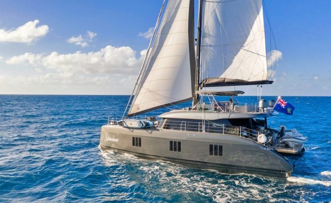 Catamaran_Gracious_sailing Catamaran_Gracious_sailing