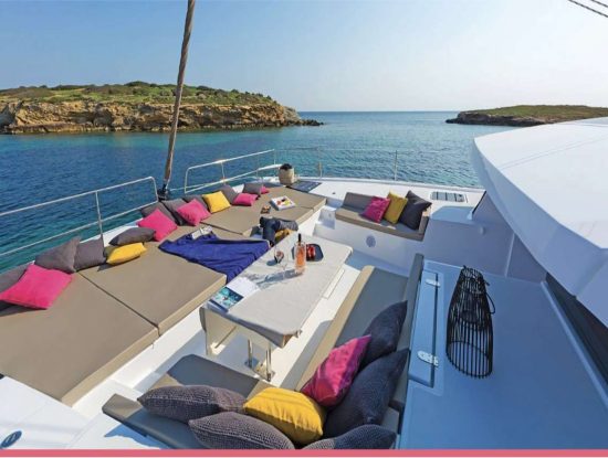 Catamaran_Windward_foredeck_lounge