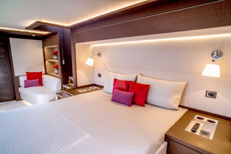 Catamaran_Mariah_Princess_III_stateroom1 Catamaran_Mariah_Princess_III_stateroom1