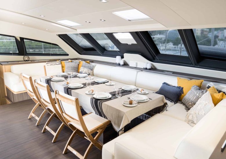 Catamaran_Segundo_Viento_formal_dining Catamaran_Segundo_Viento_formal_dining