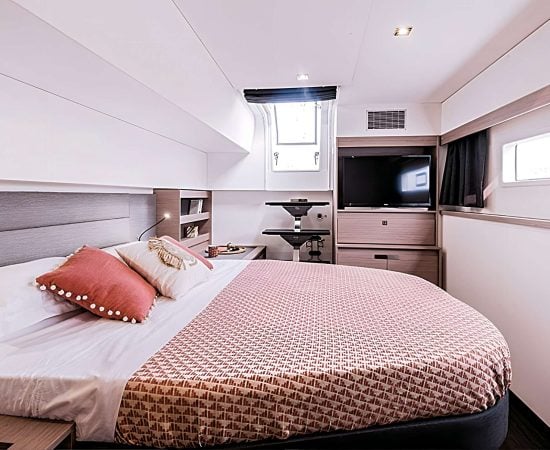 Catamaran_Vienna_master_cabin