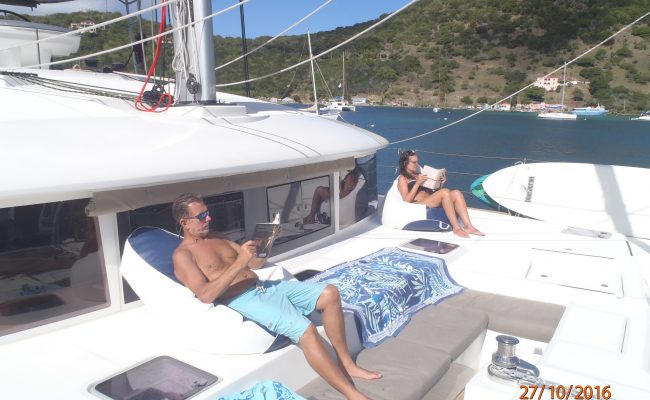 catamaran_azulia_foredeck_seating catamaran_azulia_foredeck_seating