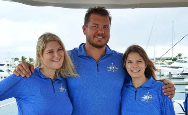 catamaran_endless_horizon_crew catamaran_endless_horizon_crew