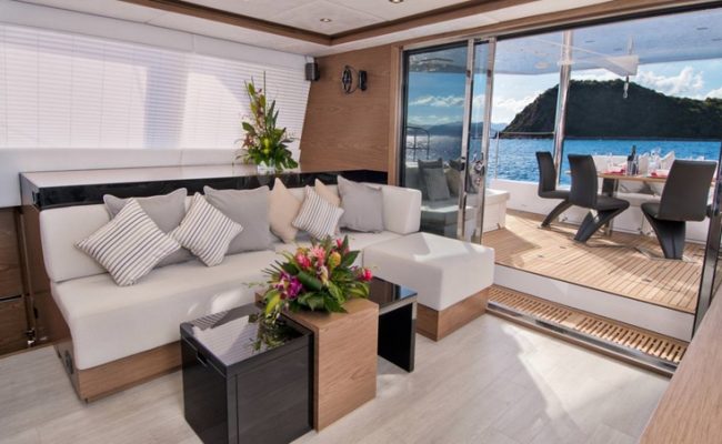 catamaran_euphoria_salon catamaran_euphoria_salon