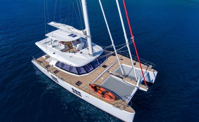 catamaran_euphoria_spacious catamaran_euphoria_spacious