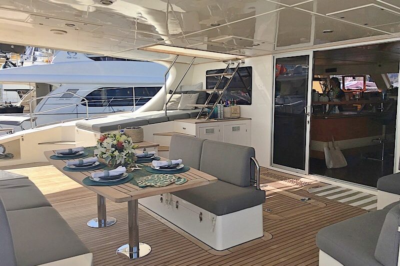 catamaran_excess_cockpit