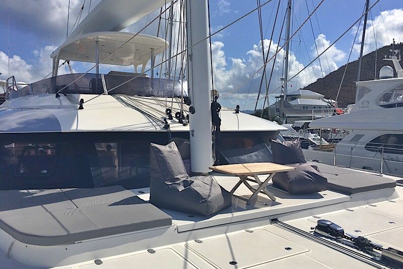catamaran_excess_upperdeck