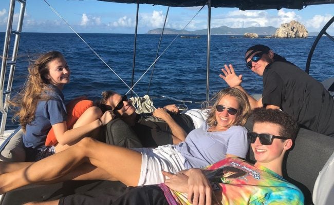 catamaran_lsland_hoppin_relax_flybridge catamaran_lsland_hoppin_relax_flybridge