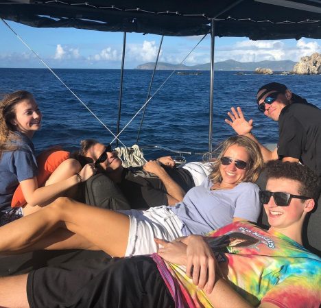catamaran_lsland_hoppin_relax_flybridge catamaran_lsland_hoppin_relax_flybridge