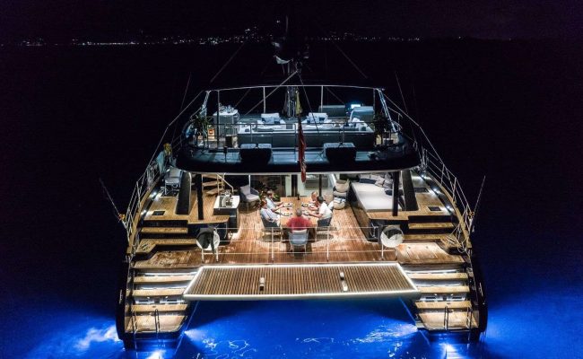 catamaran_relentless_night