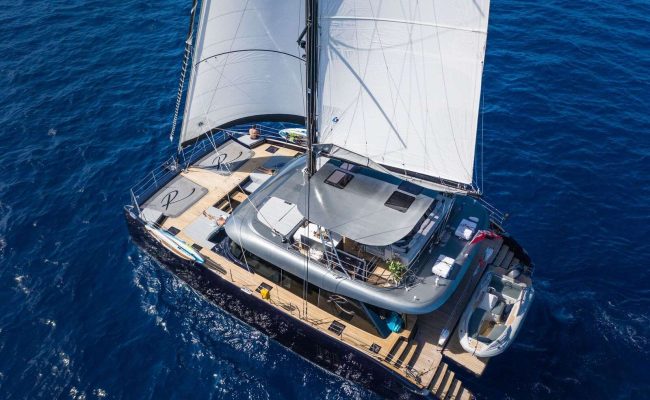catamaran_relentless_single catamaran_relentless_single