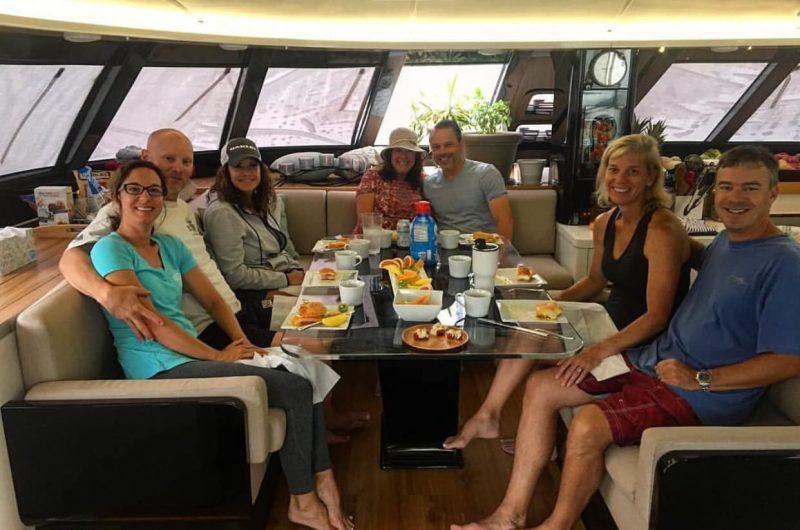 catamaran_santa_ana_happy_guests catamaran_santa_ana_happy_guests