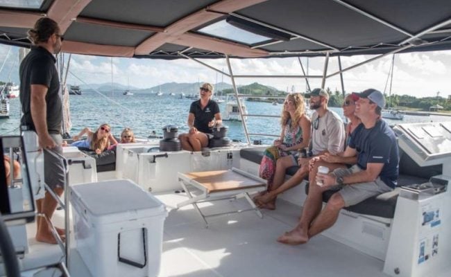 catamaran_seahome_captain_guests2 catamaran_seahome_captain_guests2