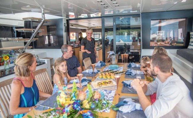 catamaran_seahome_happy_guests11 catamaran_seahome_happy_guests11