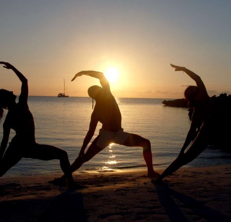 catamaran_shangri_la_yoga2 catamaran_shangri_la_yoga2