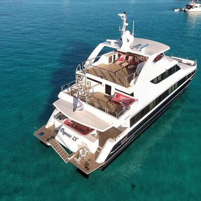 power_catamaran_pegasus_anchored2 power_catamaran_pegasus_anchored2