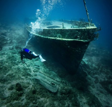 wreck_scuba_dive wreck_scuba_dive